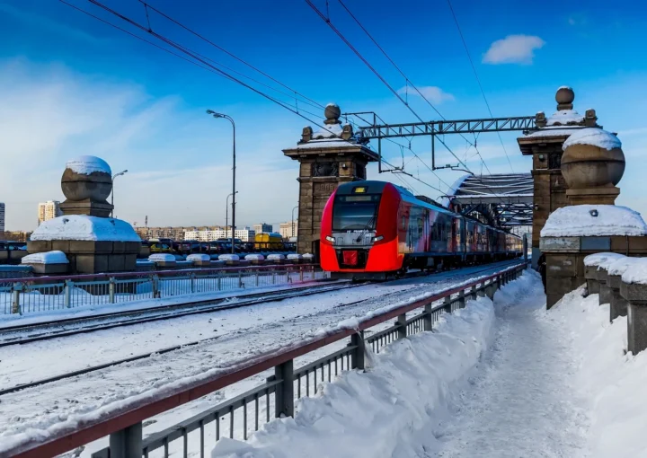 christmas train ride snow winter